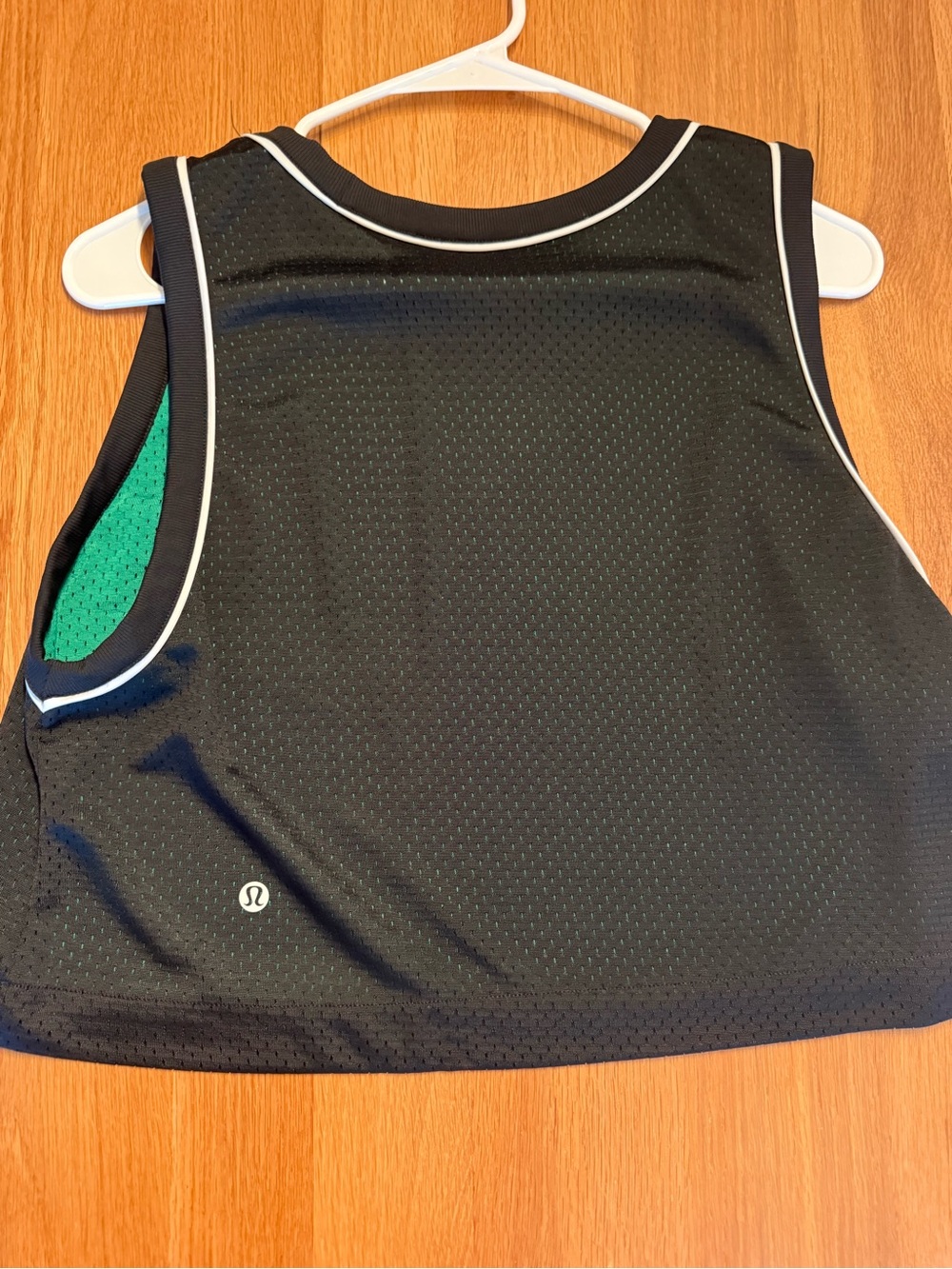 lululemon athletica reversible black/green tank